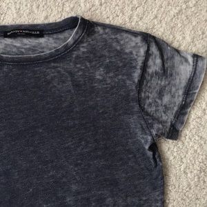 Brandy Melville cropped t-shirt